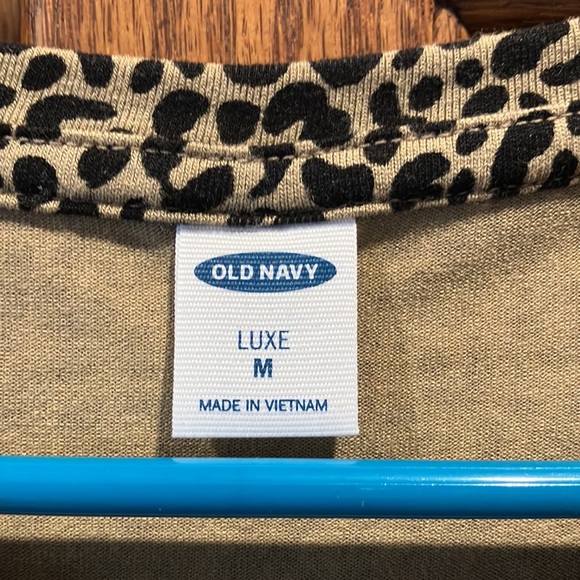 Leopard print short sleeve shirt - Picture 3 of 3